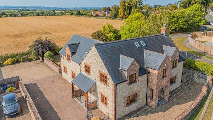 5 Bedroom Detached House For Sale In Picts Hill, Langport, TA10