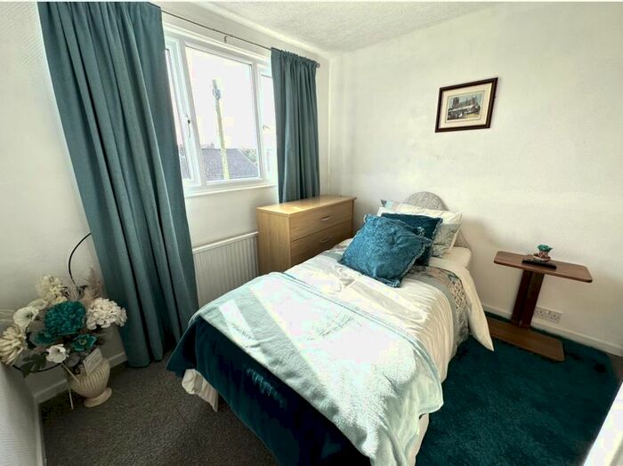 4 Bedroom Semi-Detached Bungalow For Sale In Bettison Avenue, Leigh, WN7