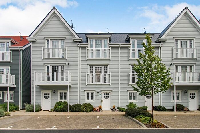 5 Bedroom Terraced House For Sale In Maine Street, Reading, RG2