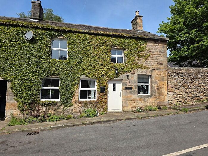 3 Bedroom Terraced House For Sale In Longnor, Buxton, Staffordshire, SK17