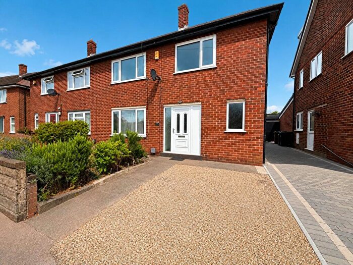 3 Bedroom Semi-Detached House For Sale In Valley Ridge, Kippax, LS25