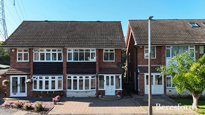 3 Bedroom Semi-Detached House For Sale In Front Lane, Upminster, RM14