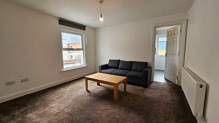 5 Bedroom Maisonette To Rent In Chaplin Road, Willesden, NW2