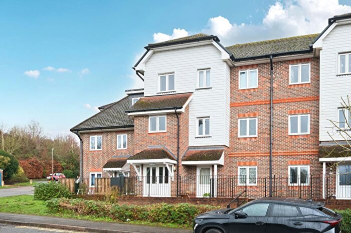 2 Bedroom Flat For Sale In High Wycombe, Buckinghamshire, HP13