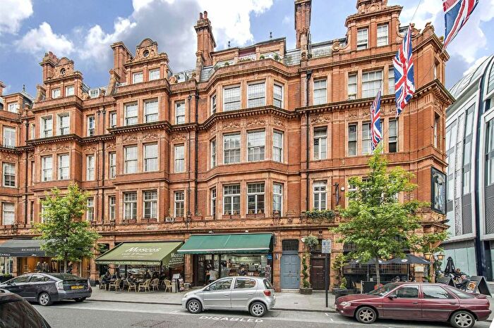 4 Bedroom Flat To Rent In North Audley Street, Mayfair, W1K