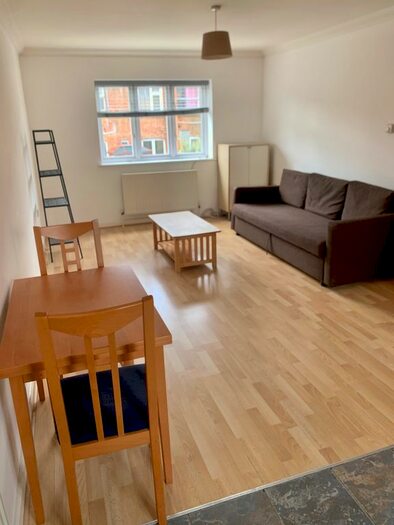 1 Bedroom Flat To Rent In Wilmer Place, London, N16