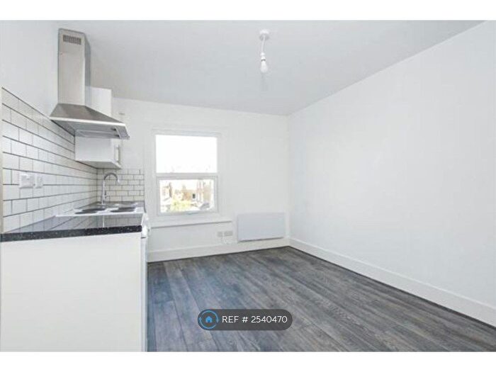 Studio To Rent In Putney Bridge Road, London, SW15