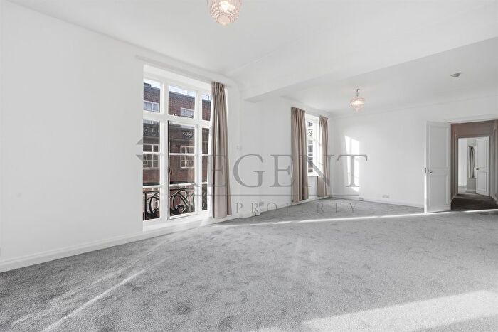 2 Bedroom Flat To Rent In Carrington House, Hertford Street, W1J