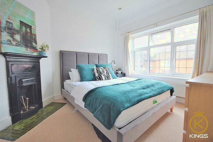 3 Bedroom Detached House To Rent In Agraria Road, Guildford, GU2