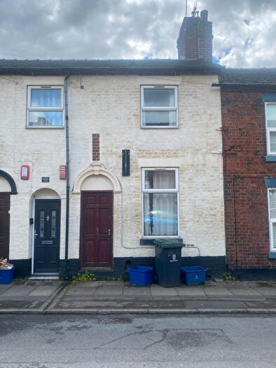 4 Bedroom Terraced House To Rent In Queen Anne Street, Stoke-on-trent, ST4