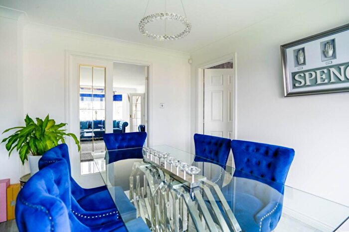 6 Bedroom Detached House For Sale In Lochrig Court, Stewarton, KA3
