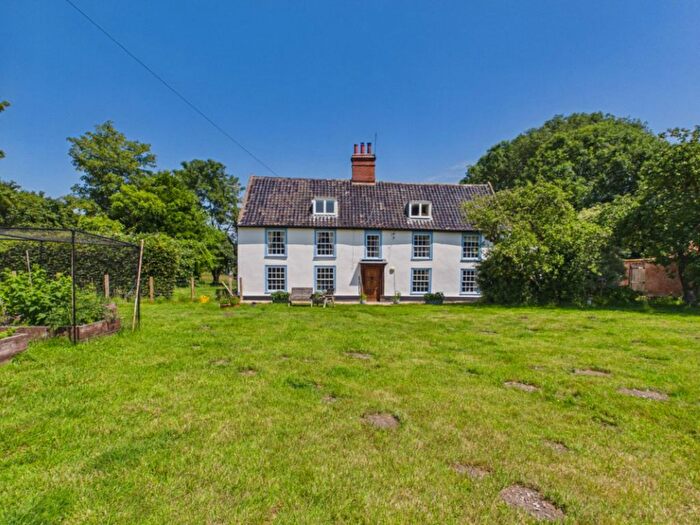 4 Bedroom Detached House For Sale In Thorpe Road, Haddiscoe, NR14