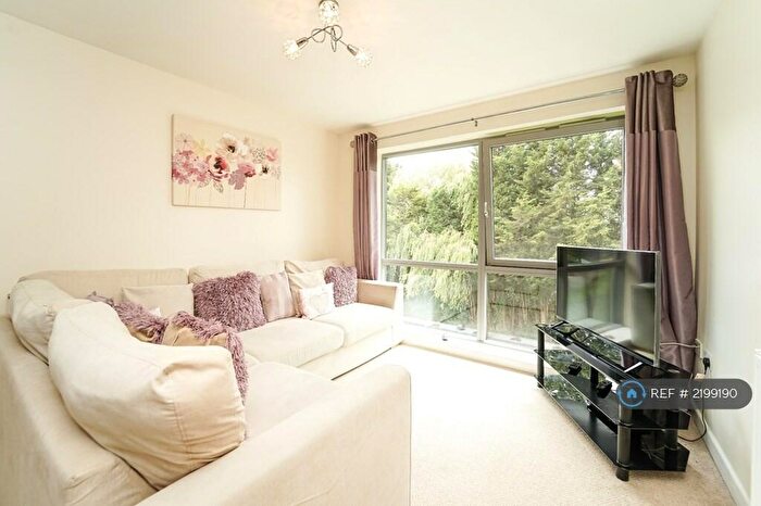 2 Bedroom Flat To Rent In Wyck Beck Road, Bristol, BS10
