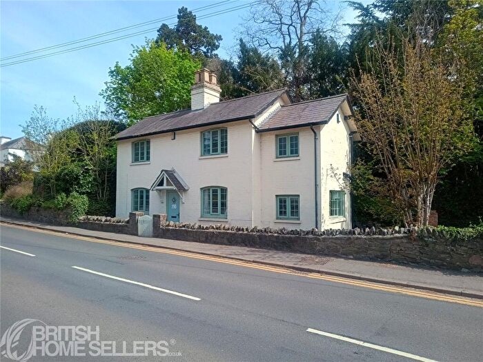 2 Bedroom Detached House For Sale In Forest Road, Loughborough, Leicestershire, LE11