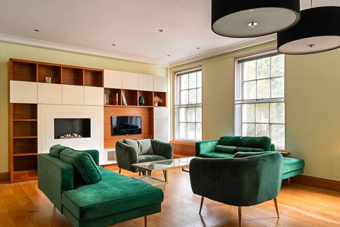 2 Bedroom Flat To Rent In Berkeley Square, Mayfair, W1J