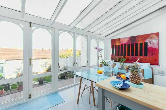 1 Bedroom Flat To Rent In Camden Hill Road, London, SE19