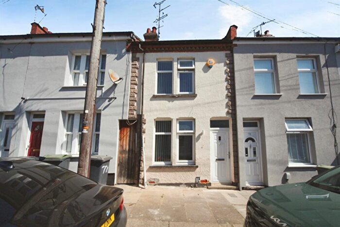 2 Bedroom Terraced House For Sale In Warwick Road West, Luton, LU4