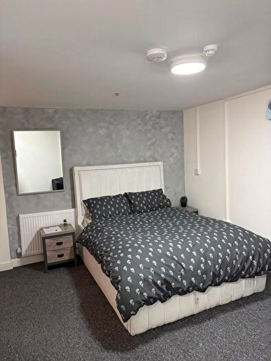 Studio To Rent In Lower High Street, Wednesbury, WS10