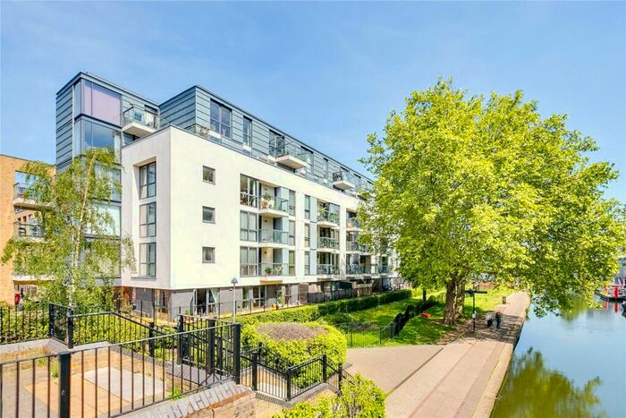 2 Bedroom Flat To Rent In Canalside Square, Islington, N1