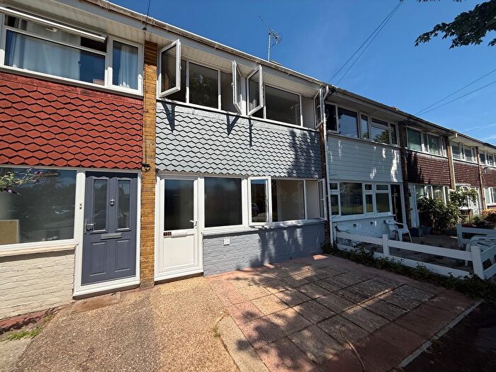 3 Bedroom Terraced House To Rent In Lawn Close, Gosport, PO13