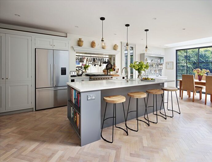 4 Bedroom Terraced House For Sale In Ormiston Grove, Shepherd's Bush, W12