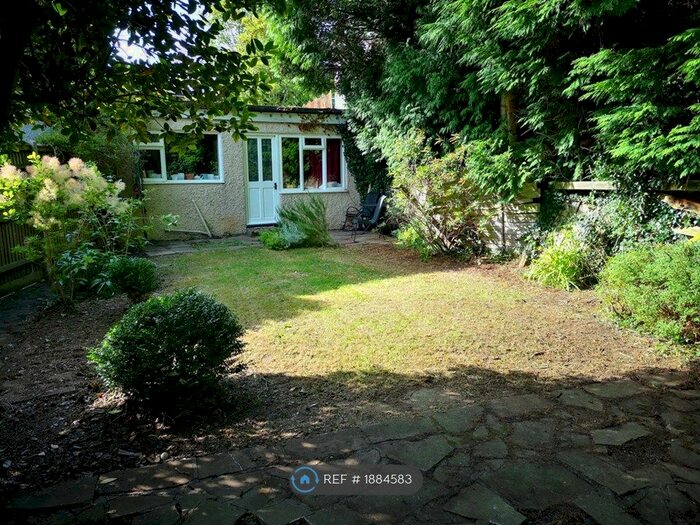 1 Bedroom Bungalow To Rent In Windmill Lane, East Grinstead, RH19