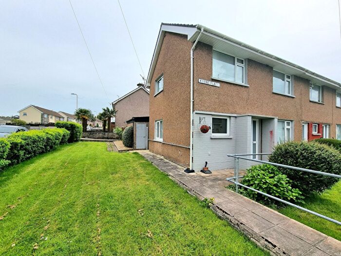 3 Bedroom End Of Terrace House For Sale In Keens Place, Bryncethin, Bridgend County., CF32