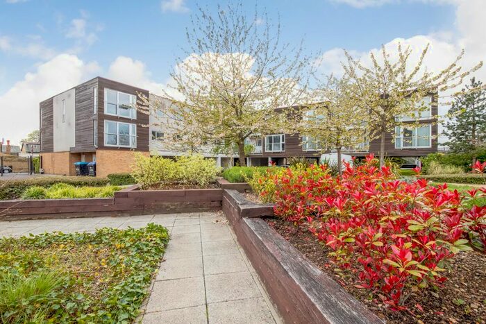 3 Bedroom Flat To Rent In Beta House, Borland Road, London, SE15