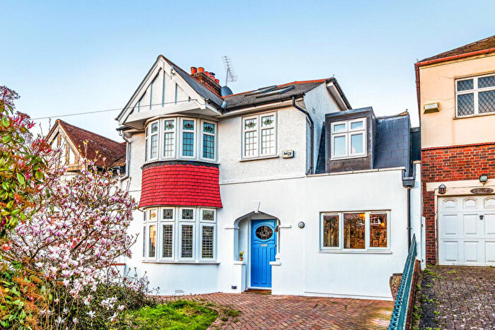 5 Bedroom Semi Detached House For Sale In Canonbie Road, Forest Hill, London, SE23