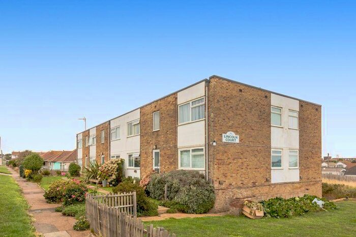 2 Bedroom Apartment To Rent In Lincoln Avenue, Peacehaven, BN10