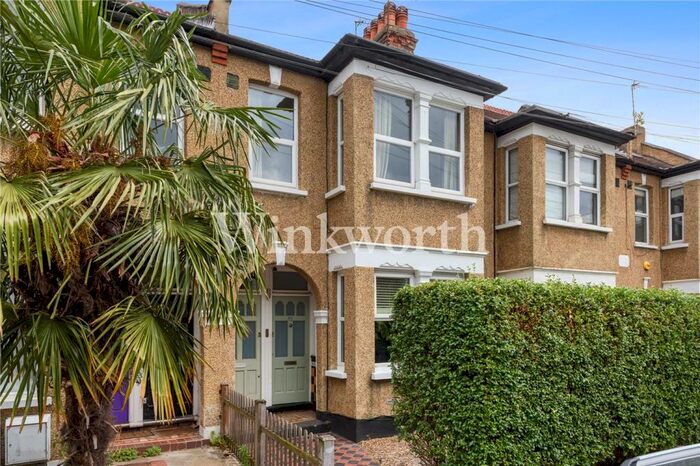 2 Bedroom Apartment To Rent In Abbotsford Avenue, London, N15