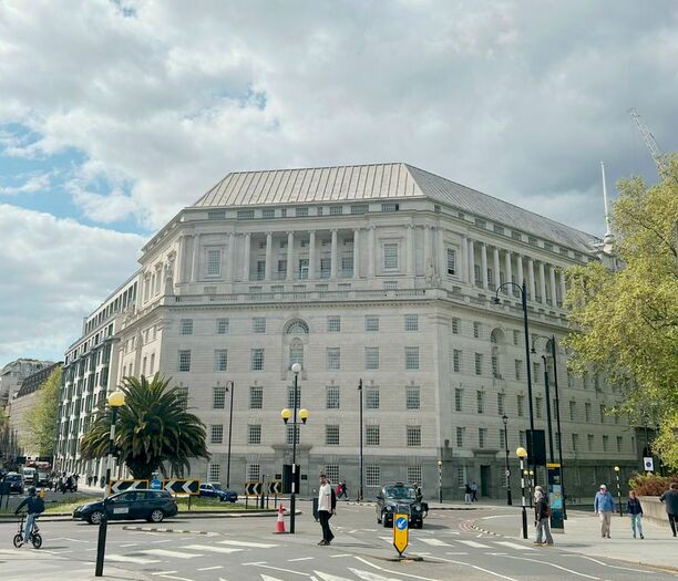 2 Bedroom Flat To Rent In Millbank, London, SW1P