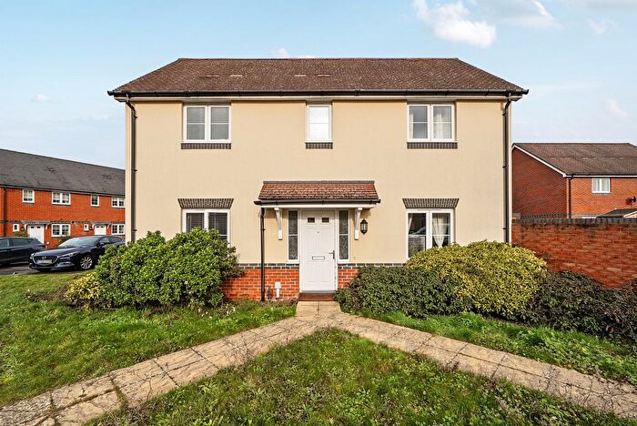 4 Bedroom Detached House For Sale In Fawn Drive, Three Mile Cross, Reading, Berkshire, RG7