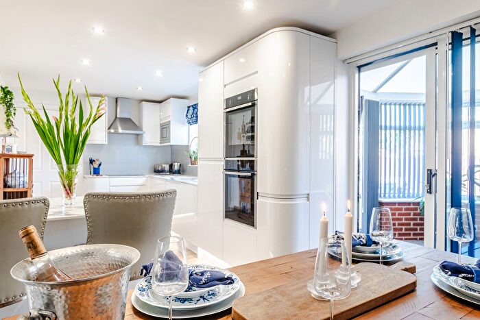 5 Bedroom Detached House For Sale In Troon Close, Normanton, West Yorkshire, WF6