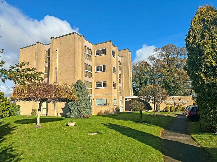 3 Bedroom Flat To Rent In Cavendish Avenue, Harrogate, HG2