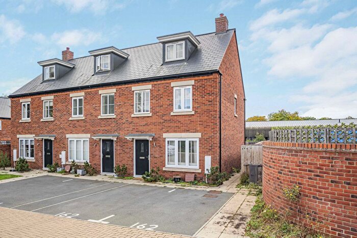 3 Bedroom Town House For Sale In Camp Road, Upper Heyford, OX25