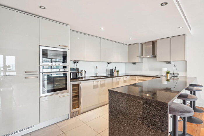 2 Bedroom Flat For Sale In Flat Croft House, Beaufort Park, NW9