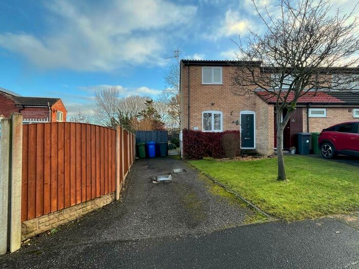 2 Bedroom Town House To Rent In , Firvale Road, S42