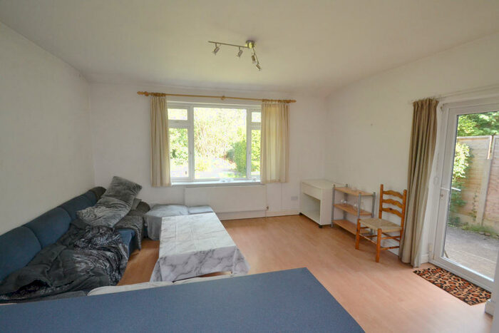 5 Bedroom Semi-Detached House To Rent In Finchley Road, Fallowfield, Manchester, M14