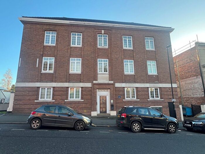 2 Bedroom Flat For Sale In Flat Rowland Hill House, Blackwell Street, Kidderminster, DY10