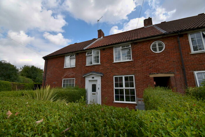 3 Bedroom Terraced House To Rent In Pondcroft, Welwyn Garden City, AL7