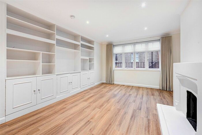 3 Bedroom Detached House To Rent In Kinnerton Place South, London, SW1X