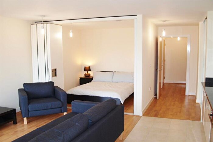 Apartment To Rent In The Regent, Gwynne Road, SW11