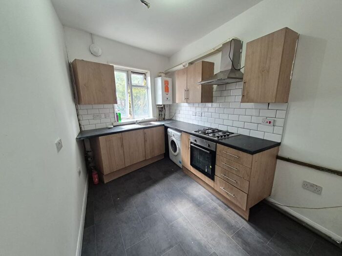 2 Bedroom Flat To Rent In Boundary Road, London, E13