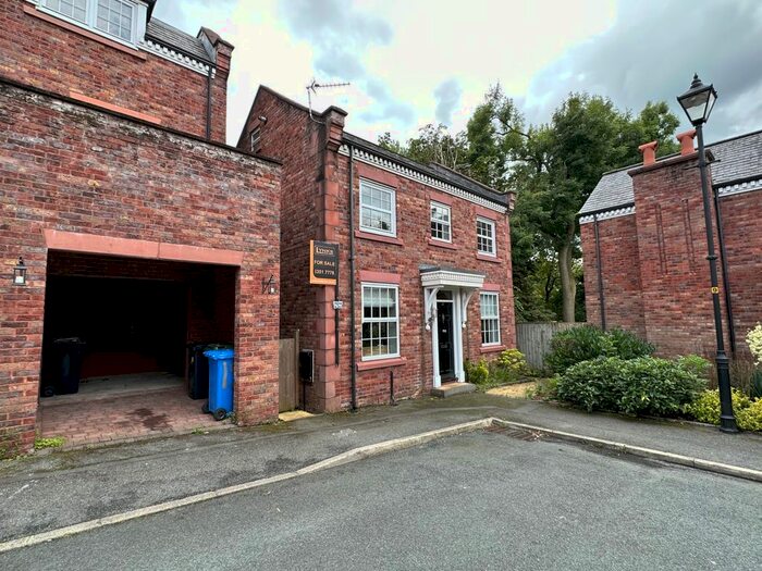 3 Bedroom Detached House To Rent In Gower Hey Gardens, Gee Cross, Hyde, SK14