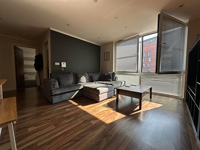 2 Bedroom Apartment For Sale In Munday Street, Manchester, M4