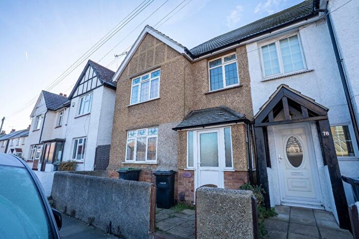 3 Bedroom Semi Detached House To Rent In Salisbury Road, Gravesend, Kent, DA11