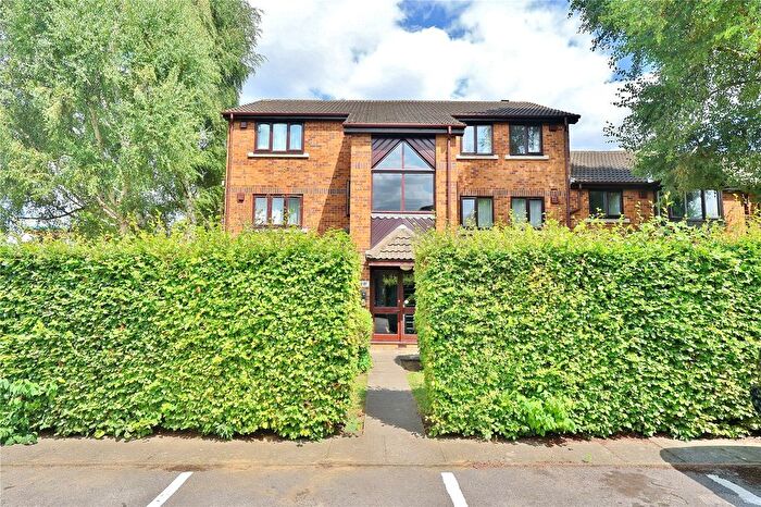 1 Bedroom Flat To Rent In Beta Road, Woking, Surrey, GU22