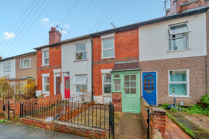 2 Bedroom Terraced House To Rent In Blenheim Gardens, Reading, Berkshire, RG1