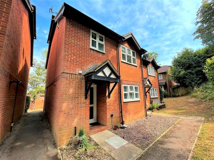 1 Bedroom Semi-Detached House To Rent In Town End Close, Godalming, GU7